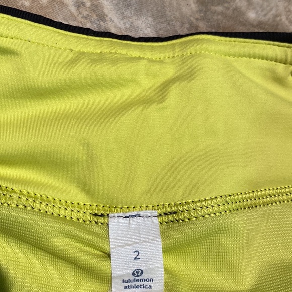 Seawheeze lululemon speeds size 2 - Picture 2 of 5